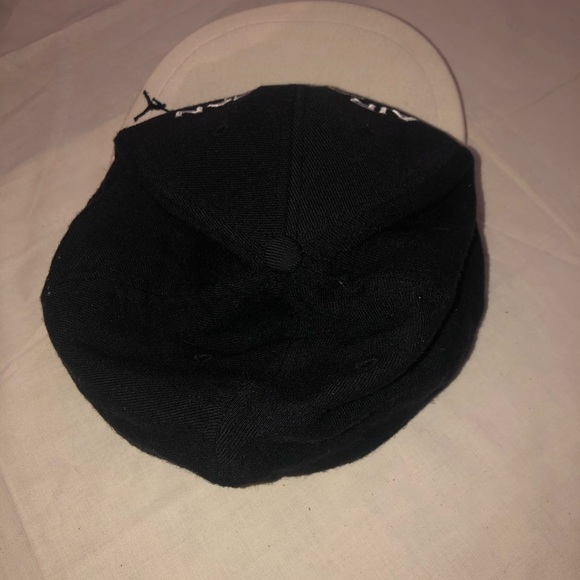 AIR JORDAN CLASSIC COLLECTION CAP SIZE: 7 5/8 Used - Picture 3 of 5